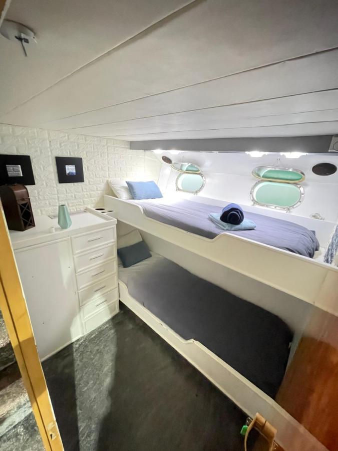 Yate Aloha Hotel Sant Adria de Besos Luaran gambar